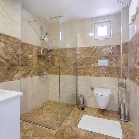 Apart Otel Bayram 3*
